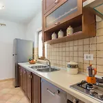 Elida Villa Pazin