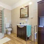 Elida Villa *
