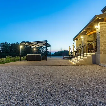 Вилла Elida With Heated Pool - Istria Пазин