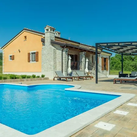 Elida With Heated Pool - Istria Βίλα Pazin